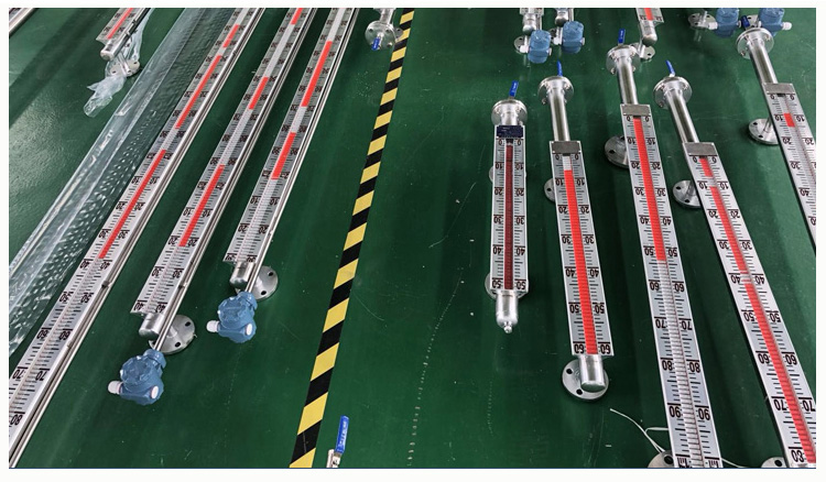 頂裝磁翻板液位計(jì)產(chǎn)品圖